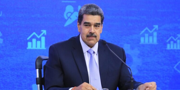 Maduro acusa a la oposición de depender de las órdenes de Estados Unidos