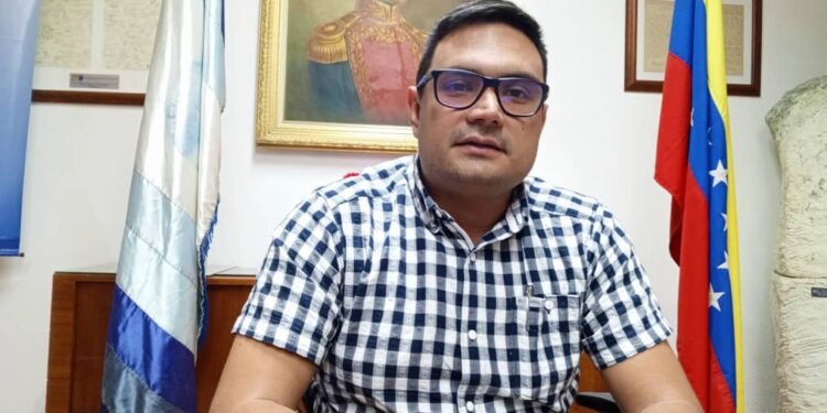 Ingenieros agrónomos recomiendan a los agricultores uso moderado de agroquímicos