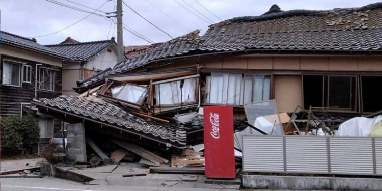 Activan alerta de Tsunami en Japón tras terremoto en la costa occidental