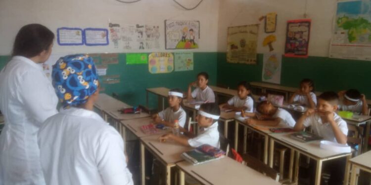 Más de 900 alumnos de la U.E.N Fernando Peñalver beneficiados con la jornada “La Salud va a la Escuela”