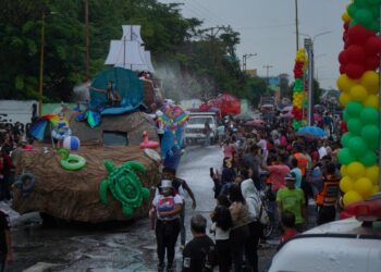 Alcalde Fuenmayor celebró Gran Desfile del Carnaval Comunitario Valencia 2024