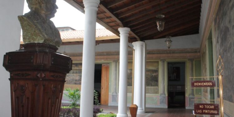 Ciclo de conversatorio «Valencia es Cultura y Tradición» en homenaje a la ciudad