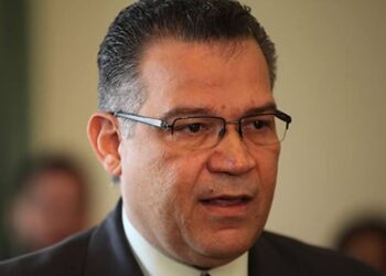 Enrique Márquez: «Hay que despersonalizar la candidatura presidencial»