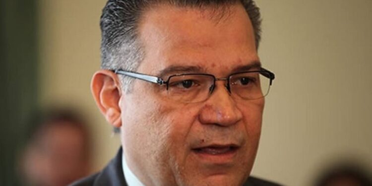 Enrique Márquez: «Hay que despersonalizar la candidatura presidencial»