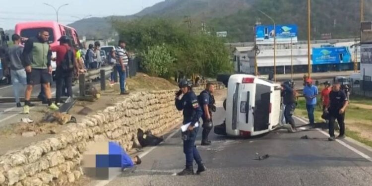 Colisión de dos vehículos en el puente Michelena dejó un fallecido