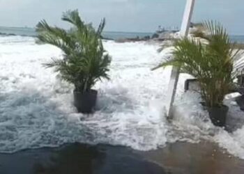 Inameh reitera que se mantiene el fuerte oleaje en las playas este martes de carnaval