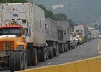 Piden que haya suministro constante de gasoil en Puerto Cabello