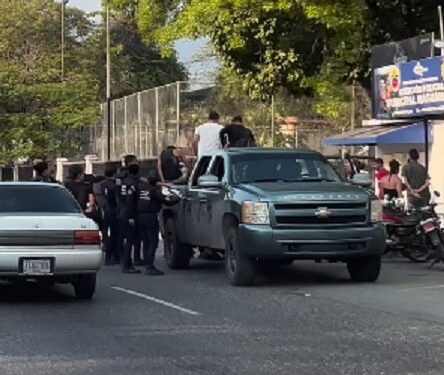 PM de Naguanagua detuvo a jóvenes en camioneta por lanzar agua a transeúntes