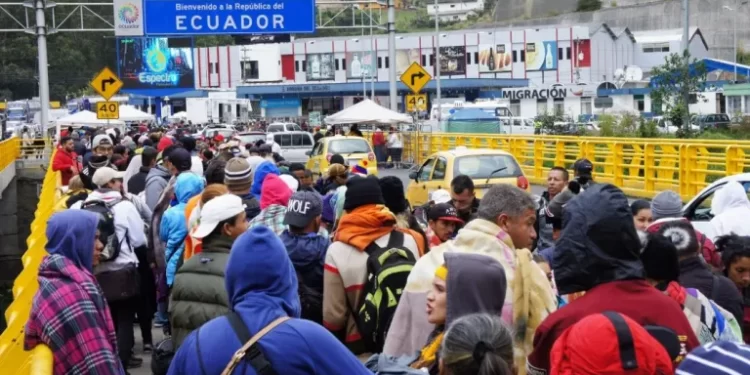 Acnur y OIM lanzan plan para atender 400 mil refugiados y migrantes venezolanos en Ecuador