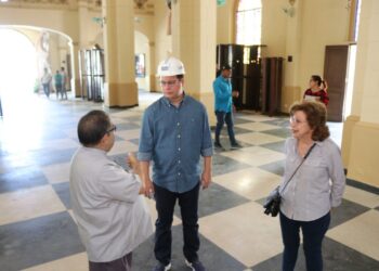 Alcalde Fuenmayor inspeccionó trabajos de rehabilitación de la iglesia Santa Rosa en Valencia