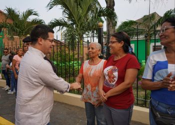 Alcaldía reinauguró plaza La Glorieta de la parroquia San Blas en Valencia