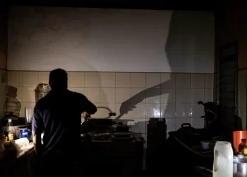 Después de 5 años del gran apagón nacional: Venezuela se mantiene con reiterados cortes eléctricos