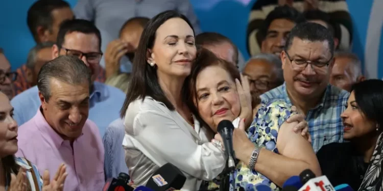 Plataforma Unitaria denuncia impedimentos para inscribir a su candidata, Corina Yoris