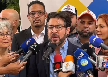 Exalcalde de San Cristóbal, Daniel Ceballos es el segundo candidato inscrito a las presidenciales