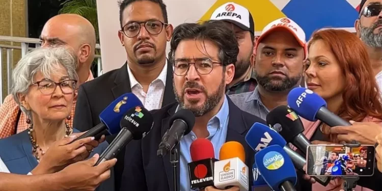 Exalcalde de San Cristóbal, Daniel Ceballos es el segundo candidato inscrito a las presidenciales