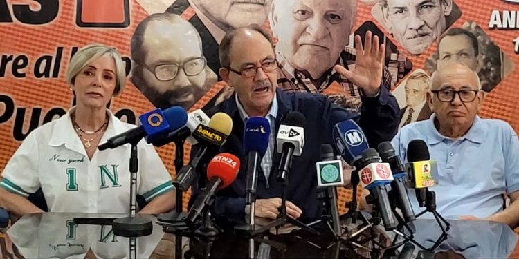 Alcalde Fuenmayor impuso «Orden Ciudad de Valencia» a personalidades e instituciones en el 469 aniversario de la ciudad