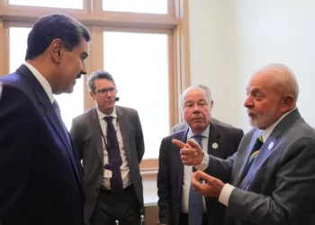 Maduro se compromete ante Lula a convocar elecciones presidenciales en el segundo semestre