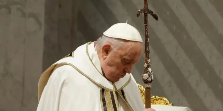 El vía crucis del papa Francisco ante la locura de la guerra y la violencia contra las mujeres