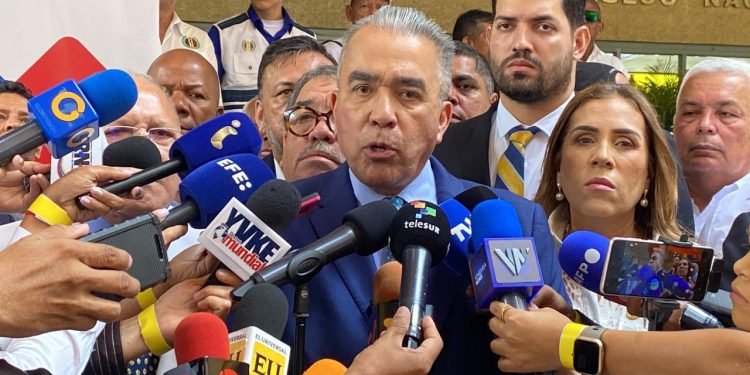 Luis Eduardo Martínez: «Seré presidente de Venezuela en paz y electoralmente»