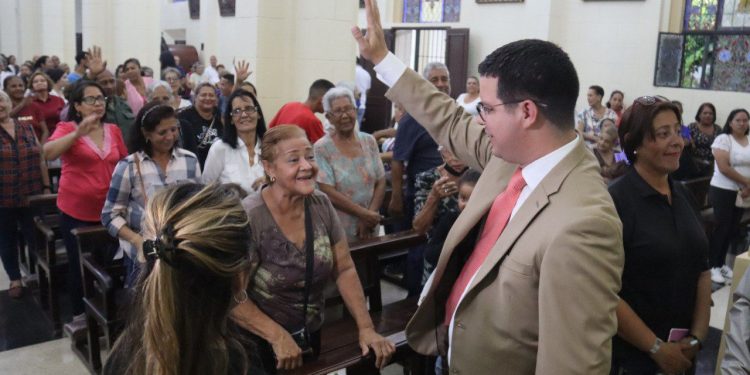 Alcaldía de Valencia rehabilitó iglesia Santa Rosa en el marco de los 98 años de su fundación