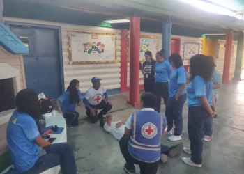 Cruz Roja de Valencia ofrece capacitación en primeros auxilios a instituciones educativas