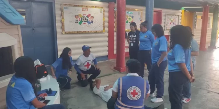 Cruz Roja de Valencia ofrece capacitación en primeros auxilios a instituciones educativas