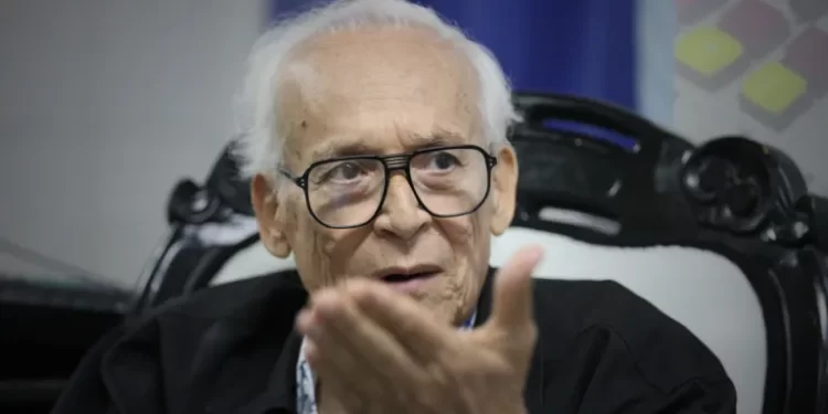 Falleció José Napoleón Oropeza: un apasionado maestro de la Literatura