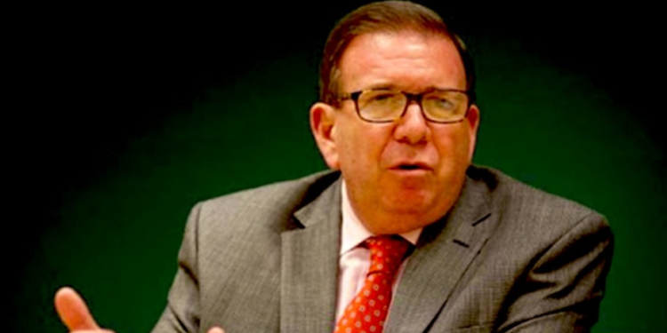 Oficial: Edmundo González Urrutia será el candidato de la Plataforma Unitaria Democrática