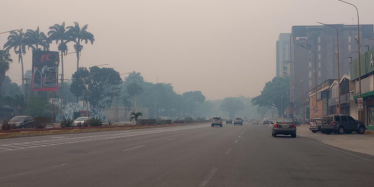 El humo se apodera de Valencia y Naguanagua
