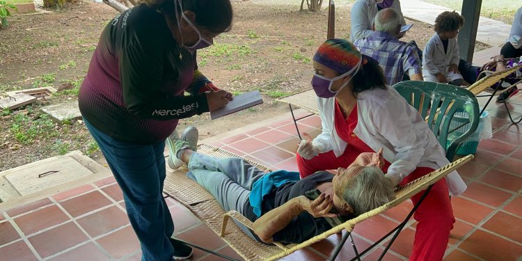 Alcaldía de San Diego ofreció jornada odontológica a abuelos del Centro Recreacional Juan Pablo II