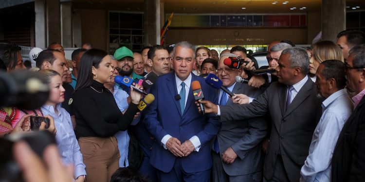 Luis Eduardo Martínez recibió apoyo de Copei, Luis Ratti y Claudio Fermín