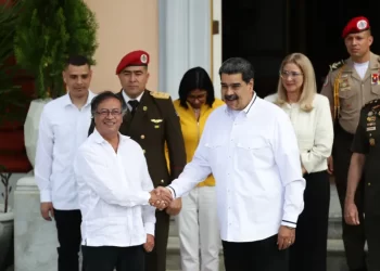 Maduro recibirá a Gustavo Petro este martes en Caracas