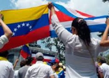 Costa Rica acoge a casi 30 mil migrantes venezolanos que le aportan 40 millones de dólares