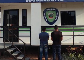 Polivalencia aprehendió a dos sujetos por tala ilegal de  árboles