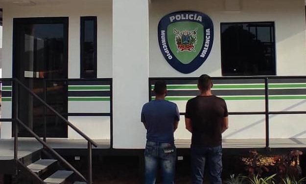 Polivalencia aprehendió a dos sujetos por tala ilegal de árboles