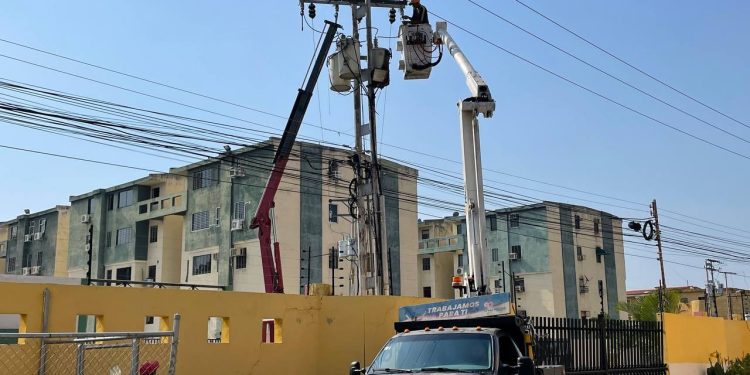 Alcaldía de Los Guayos sustituyó transformador en Paraparal