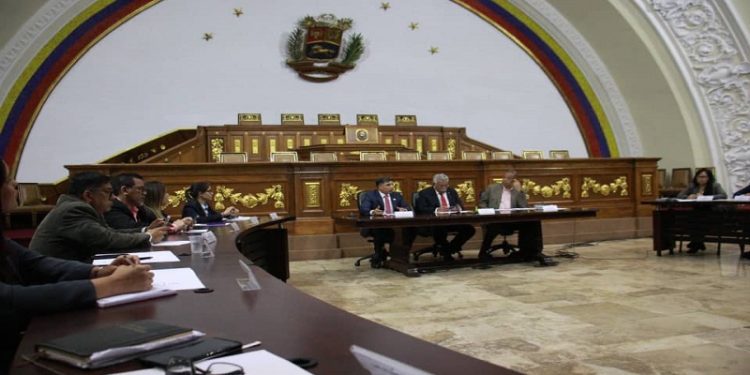 Ministro Tellechea: 17 empresas internacionales quieren invertir en Venezuela