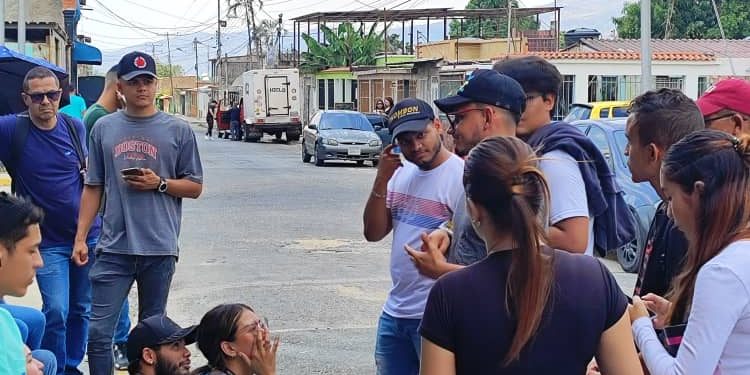 Jóvenes de UNT Carabobo piden que se extienda el proceso de inscripción y actualización en el Registro Electoral