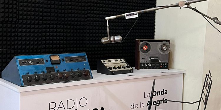 Radio América reinaugura su museo patrimonial: también lanza novedoso portal informativo y APP