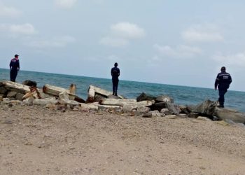 Autoridades buscan a adolescente que fue arrastrado por la corriente del mar desaparecido en playa Pequiven