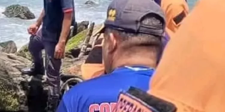 Hallan el cuerpo del joven desaparecido en playa Pequiven