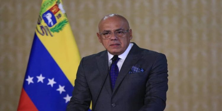 Venezuela exige levantamiento de las sanciones en diálogo con Gobierno de EE UU