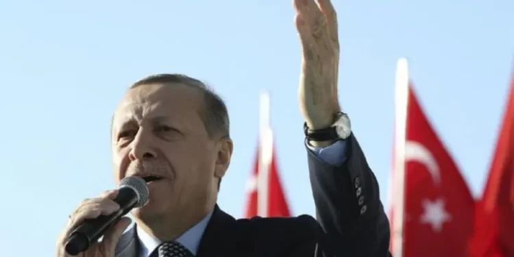 Presidente turco Recep Erdogan afirma que ni Israel ni Irán «dicen la verdad» sobre sus mutuos ataques