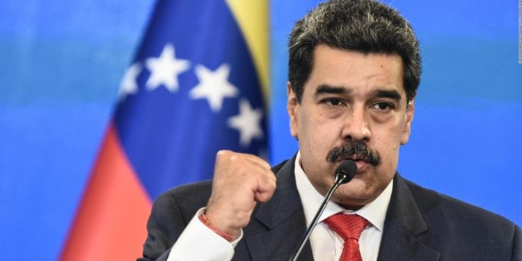 Maduro ordena cierre de Embajada y Consulado venezolano en Ecuador
