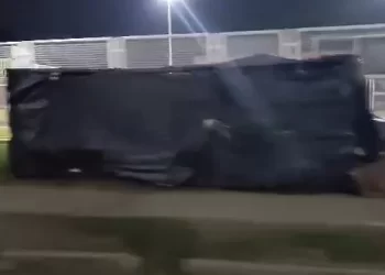 Preocupación en Bella Florida por la pernocta de foráneos que viven en una carpa