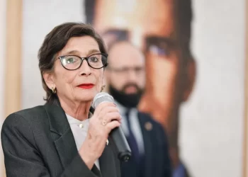 Milei califica de «disparate» la decisión de España de retirar embajadora en Buenos Aires