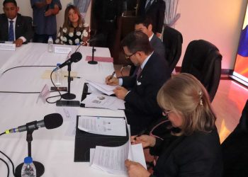 Firman acuerdo de cooperación entre la UC y la Universidad de Shanghái