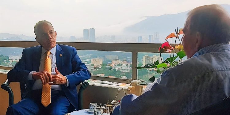 González Urrutia agradeció a Rosales por retirar candidatura en pro de la unidad opositora