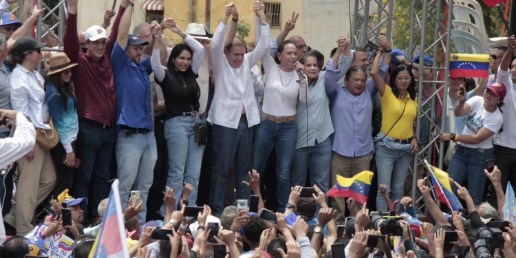 González Urrutia pidió a la Fuerza Armada Nacional ser garantes de su institucionalidad como lo contempla la Constitución