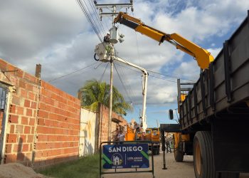 Alcaldía de San Diego gestionó sustitución de transformador eléctrico en sector Monte Sinaí
